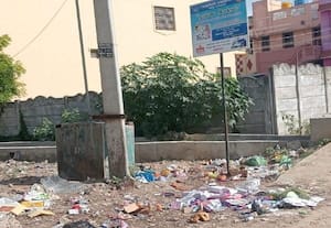  அதியமான் நகர் சாலை சந்திப்பில் குப்பை கழிவால் சுகாதார சீர்கேடு