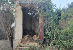  மின் மோட்டார் அறையை சீரமைக்க மக்கள் கோரிக்கை