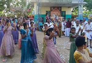  முளைப்பாரி ஊர்வலம்