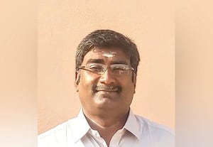  சுற்றுச்சூழல் பாதுகாப்பில் பள்ளி மாணவர்கள் தயார்படுத்தும் விழுதுகள் அமைப்பு