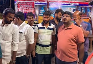  புளியரை சோதனைச் சாவடியில் நள்ளிரவில் அமைச்சர் ஆய்வு