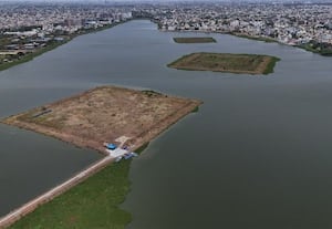 கழிவுநீர் கலப்பால் மாதவரம் ரெட்டேரி﻿ கூவமாக மாறுது! ரூ.56 கோடி ஒதுக்கியும் சீரமைப்பு இழுபறி