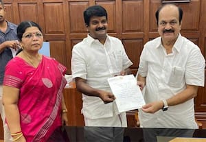 எம்எல்ஏ பதவியை ராஜினாமா செய்தார் அதிமுக முன்னாள் அமைச்சர் விஜயபாஸ்கர்