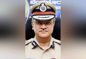  ரவுடிகள் பெயர் நீக்கப்பட்ட விவகாரம் சட்ட வல்லுநர்களுடன் ஆலோசனை
