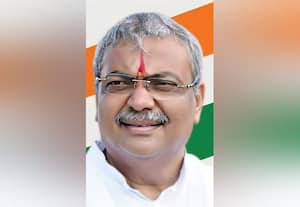 யஷ்வந்த்ராய கவுடாவுக்கு அமைச்சர் பதவி முதல்வர் சிவகுமார் வீடு முன் போராட்டம்