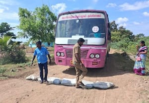  நெய்வயல் ரோடு படுமோசம் வாகன போக்குவரத்து பாதிப்பு