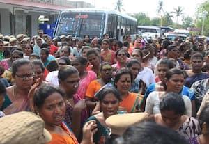  திருநங்கையர் திடீர் பேரணி தடுத்து நிறுத்தி போலீசார் சமாதானம்