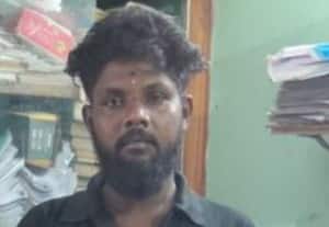  பஸ்சில் மது பாட்டில்கள் கடத்தல் விழுப்புரம் வாலிபர் கைது
