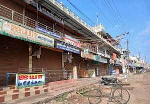  தடுப்பணை கட்ட எதிர்ப்பு: சிங்கம்புணரியில் கடையடைப்பு