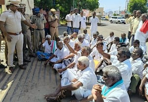  விவசாயிகள் முற்றுகை