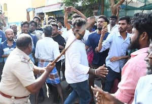  விபத்தில் இறந்த தனியார் கம்பெனி ஊழியருக்கு இழப்பீடு வழங்க கோரி உறவினர்கள் திடீர் மறியல் போலீசார் தடியடியால் பரபரப்பு