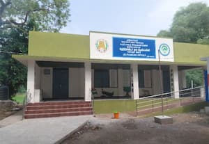  அரசு பள்ளி புதிய கட்டடம் பூட்டி கிடப்பதால் மாணவர்கள் அவதி
