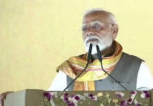 வங்கத்தை பாகிஸ்தானுடன் இணைக்கும் சதிக்கு அடிபணிந்தது காங்கிரஸ்: மோடி குற்றச்சாட்டு