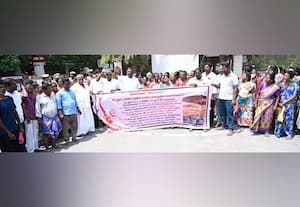  குவாரிகளில் முறைகேடு நடவடிக்கை கோரி ஆர்ப்பாட்டம்