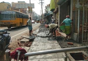  காஞ்சியில் நடைபாதை ஆக்கிரமிப்பு அகற்றம்