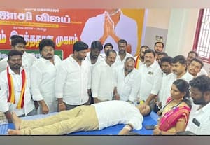  தமிழக முதல்வர் விஜய் பிறந்த நாளையொட்டி திருக்கோவிலுாரில் ரத்ததான முகாம்