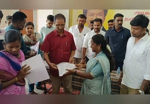  102 பயனாளிகளுக்கு இலவசப் பட்டாக்கள்