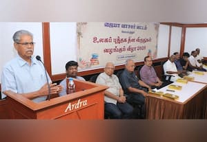  'தகுதியான எழுத்தாளர்களுக்கு விருது கொடுக்க வேண்டும்'
