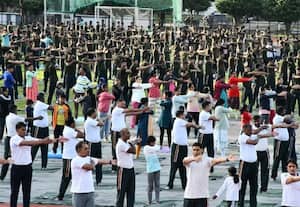  வெலிங்டனில் ராணுவத்தினர் 1,000 பேர் செய்த யோகாசனம்
