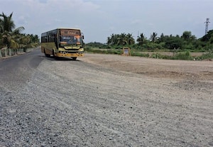  தேசிய நெடுஞ்சாலை படுமோசம் : வாகன ஓட்டிகள் கடும் அவதி