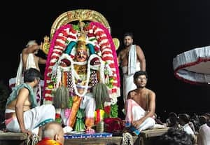  பழையசீவரம் லட்சுமி நரசிம்ம சுவாமி கோவிலில் கருடசேவை விழா விமரிசை