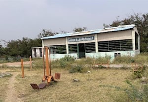  எதிர்கோட்டையில் சிதிலமடைந்த உடற்பயிற்சி கூடம்