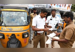  ஆவணங்கள் இன்றி ஓட்டிய 17 ஆட்டோக்கள் பறிமுதல்