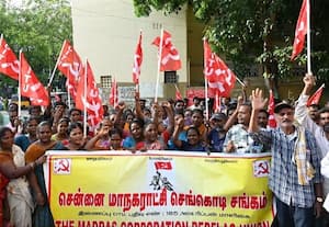 மே மாதத்திற்கான முழு சம்பளம் கிடைக்காததால்﻿ மாநகராட்சி பள்ளி துாய்மை பணியாளர்கள் ஏமாற்றம்! ஆட்சி மாற்றமென ரூ.2.89 கோடி முடக்கமா?