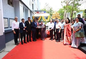  காஞ்சி காமகோடி சைல்ட் டிரஸ்ட் மருத்துவமனைக்கு நவீன ஆம்புலன்ஸ் ரோட்டரி கிளப் ஆப் மெட்ராஸ் ஈஸ்ட் வழங்கியது
