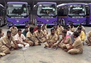  பஸ் டிரைவர்கள் போராட்டம்