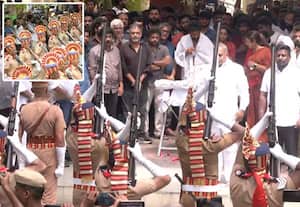 இயக்குனர் பாக்யராஜ் உடல் தகனம்;  திரையுலகினர் கண்ணீருடன் இறுதி அஞ்சலி