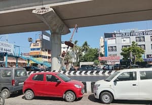  சாய்ந்த 'சிசிடிவி' கேமரா கம்பம் பெருங்குடியில் விபத்து அபாயம்