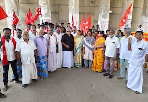  டாஸ்மாக் கடை திறக்கப்பட்டதற்கு எதிர்ப்பு பொதுமக்கள் கூடியதால் பரபரப்பு