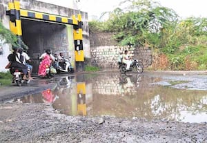 ரயில்வே சுரங்கப்பாதையில் தேங்கும் மழை-நீரால் அவதி