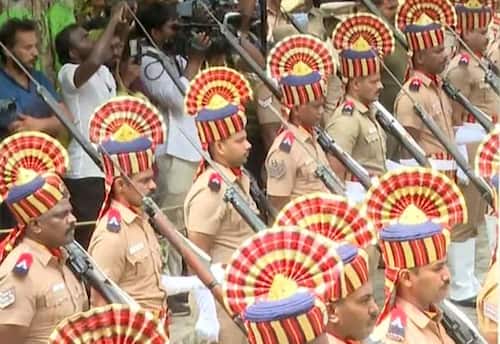  பாக்யராஜ் உடலுக்கு அரசு மரியாதை போலீசாரின் வெடிக்காத துப்பாக்கி