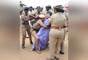  வழிபாட்டு அனுமதி கோரி போராட்டம்: 200 பேர் கைது 200 பேர் கைது