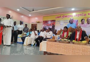  மாவட்ட கல்வி அலுவலருக்கு பணி நிறைவு பாராட்டு விழா