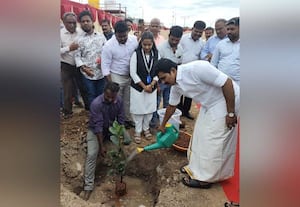  இந்தாண்டு மகளிர் சட்ட கல்லுாரி