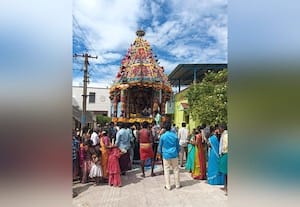  தேன்பாக்கத்தில் தேனி அம்மன் தேர் திருவிழா விமரிசை