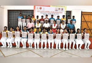  ஜெயேந்திர சரஸ்வதி பள்ளியில் 'தினமலர் - பட்டம்' இதழ் வழங்கல்
