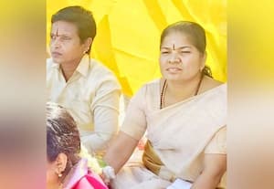  ரூ.1 லட்சம் லஞ்சம் வாங்கிய பெண் அதிகாரி, தோழி கைது