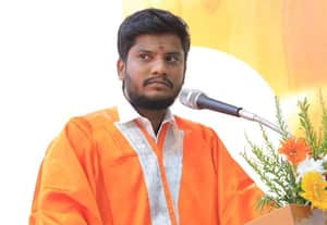 கோவில்களில் முறைகேடுகளை தடுக்க நடவடிக்கை: புகார் அளிக்க அமைச்சர் ரமேஷ் அழைப்பு