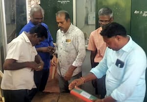 மாநகராட்சி, நகராட்சி அலுவலகங்களில் லஞ்ச ஒழிப்பு போலீசார் திடீர் சோதனை
