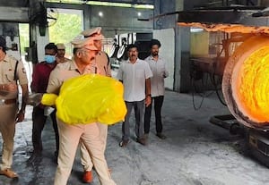  500 கிலோ கஞ்சா தீயிட்டு எரிப்பு