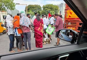  வானகரத்தில் லாரி டயரில் சிக்கி மகன் பரிதாப பலி; தாய் படுகாயம் மீட்பு பணியில் ஈடுபட்ட கனிமொழி எம்.பி.,