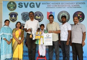  200 கிலோ கல் உடைத்து 7 வயது சிறுமி சாதனை