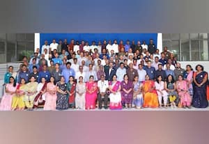  முன்னாள் மாணவர்கள் சந்திப்பு