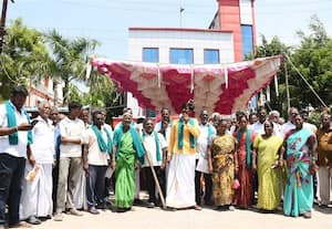  விவசாயிகள் ஆர்ப்பாட்டம்
