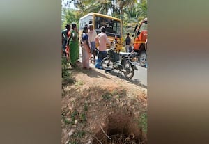  பள்ளி பஸ் - வேன் மோதல் ரோட்டோர குழியே காரணம்
