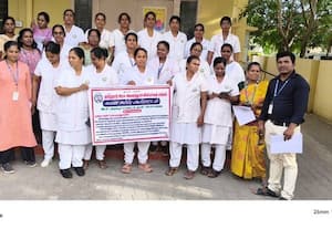  அரசு மருத்துவமனை செவிலியர் ஆர்ப்பாட்டம்